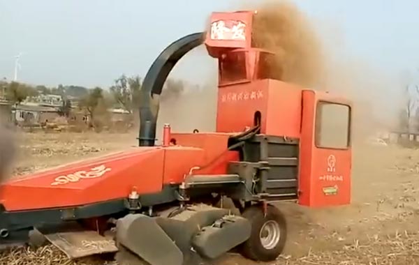 視頻工作：四平隆發機械9YF-2.2稭稈飼料方捆打捆機